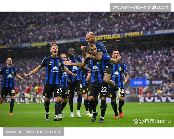 蓝黑荣耀与蓝鹰翔空：梅阿查球场的宿命交锋，谁能主宰意甲之巅？